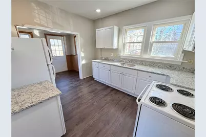 320 Reis St, New Castle, PA 16101 - Photo 8