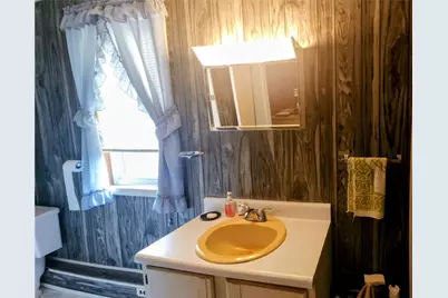 302 E Church Street, Clay Township, PA 16061 - Photo 18