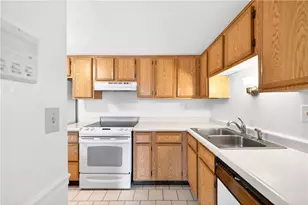 231 Coxcomb Hill, Pittsburgh, PA 15068 - Photo 8