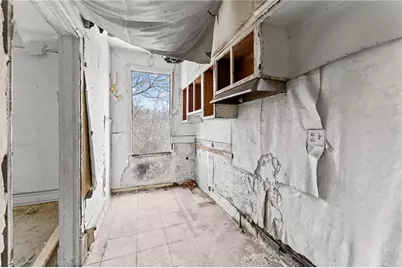 435 E Burgess St, Pittsburgh, PA 15214 - Photo 6