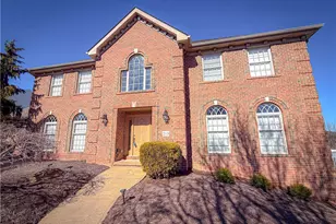 213 Windermere Ct, Peters Township, PA 15317 - Photo 2