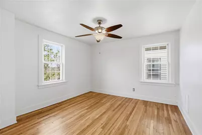 240 Ridgewood Ave, Pittsburgh, PA 15229 - Photo 12