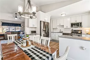 124 Pinebrook Dr, Chippewa Township, PA 15010 - Photo 8