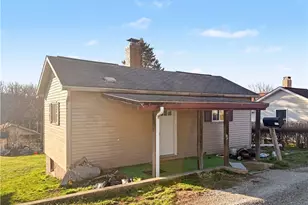 517 Pine St, Mount Pleasant Township, PA 15666 - Photo 10