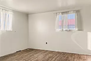 517 Pine St, Mount Pleasant Township, PA 15666 - Photo 6