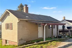 517 Pine St, Mount Pleasant Township, PA 15666 - Photo 1