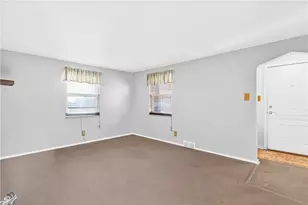 132 Ida Dr, Pittsburgh, PA 15116 - Photo 4