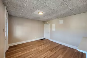 326 Cherry St, Homestead, PA 15120 - Photo 2