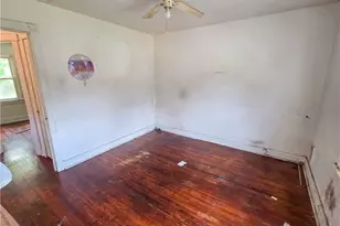 2050 Laketon Rd, Pittsburgh, PA 15221 - Photo 14