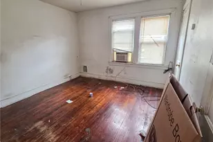 2050 Laketon Rd, Pittsburgh, PA 15221 - Photo 14