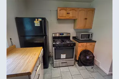 2050 Laketon Rd, Pittsburgh, PA 15221 - Photo 4