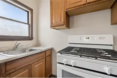 504 Fair Oaks Street, Stowe Township, PA 15136 - Photo 12