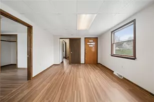 504 Fair Oaks St, Stowe Township, PA 15136 - Photo 10