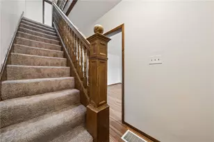 504 Fair Oaks St, Stowe Township, PA 15136 - Photo 4