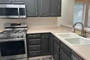 1099 Riverside Dr, Bridgewater, PA 15009 - Photo 12