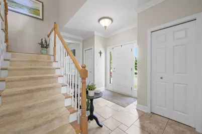 237 Erin Dr, Cranberry Township, PA 16066 - Photo 2