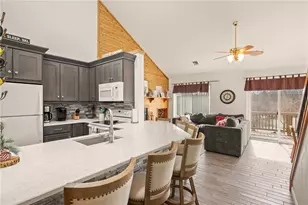 5328 Summit Dr, Hidden Valley, PA 15502 - Photo 6