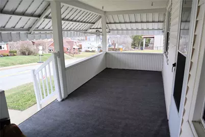 506 Lewis Ave, Jeannette, PA 15644 - Photo 30