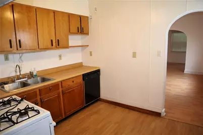 506 Lewis Ave, Jeannette, PA 15644 - Photo 22