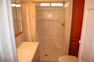 506 Lewis Ave, Jeannette, PA 15644 - Photo 10