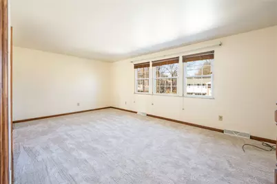 15 Deerfield Dr, Hempfield Township, PA 15601 - Photo 6