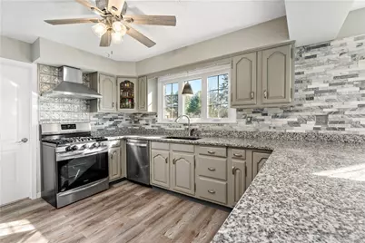 601 Burning Tree Ct, Elizabeth Twp/Boro, PA 15135 - Photo 8