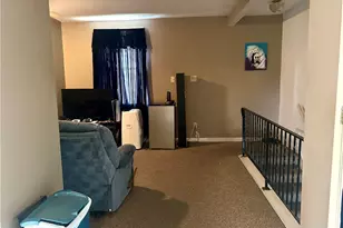 907 Crest Ave, Charleroi Boro, PA 15022 - Photo 10