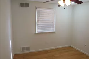 65 Fernwood St, South Strabane, PA 15301 - Photo 8