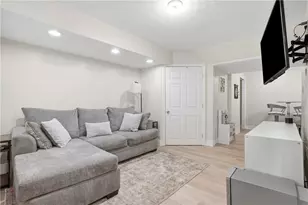 2521 Country Side Ln, Pittsburgh, PA 15090 - Photo 34