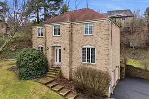 2521 Country Side Ln, Pittsburgh, PA 15090 - Photo 4