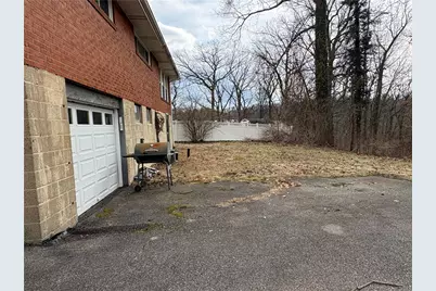 562 Firethorne Dr, Monroeville, PA 15146 - Photo 42