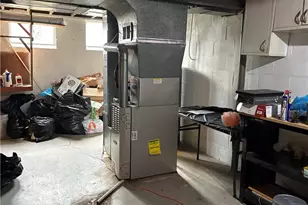 562 Firethorne Dr, Monroeville, PA 15146 - Photo 32