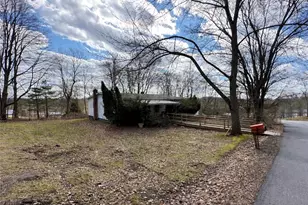 404 Ridgelawn Ave, Neshannock Township, PA 16105 - Photo 2