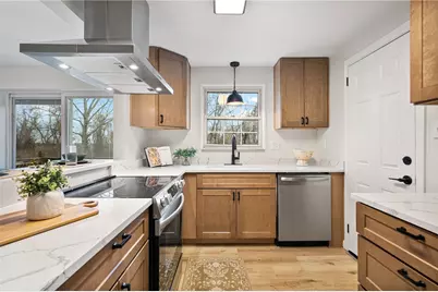 554 Saint Clair Dr, Pittsburgh, PA 15147 - Photo 6