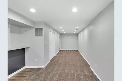 1113 Towervue Dr, Pittsburgh, PA 15227 - Photo 8