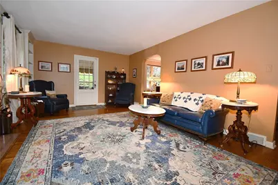 413 Morrison Dr, Pittsburgh, PA 15216 - Photo 8