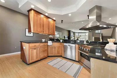 71 Waterfront Dr, Washington's Landing, PA 15222 - Photo 16