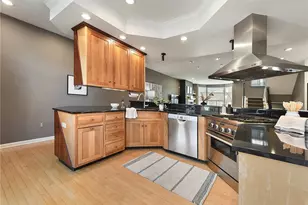 71 Waterfront Dr, Washington's Landing, PA 15222 - Photo 16