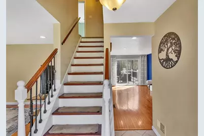 308 McIntyre Rd, Ross Twp, PA 15237 - Photo 8