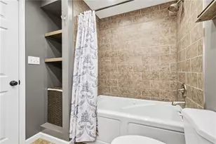 557 Thompson Run Rd, Ross Twp, PA 15237 - Photo 18