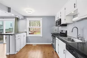 557 Thompson Run Rd, Ross Twp, PA 15237 - Photo 10