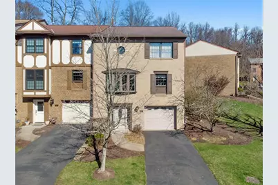 524 Thorncliffe Drive, Robinson Twp, PA 15205 - Photo 1