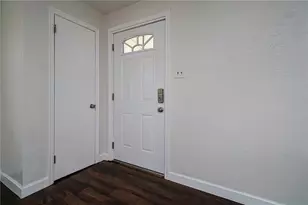 320 Calderwood Ave, Ross Twp, PA 15202 - Photo 8