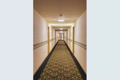 1500 Cochran Rd #812, Scott Township, PA 15243 - Photo 4