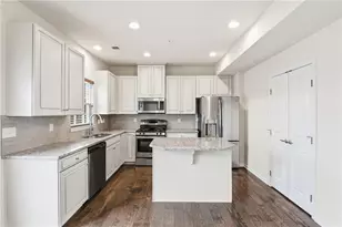 703 Shelley Ln, Pine Township, PA 15090 - Photo 4