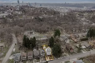 617 Danbury St, Marshall Shadeland, PA 15214 - Photo 2