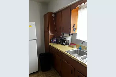 1910 Yoho Aly, New Castle, PA 16101 - Photo 6