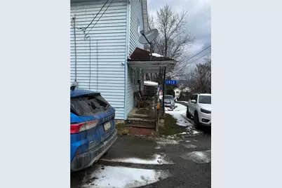 1910 Yoho Aly, New Castle, PA 16101 - Photo 2