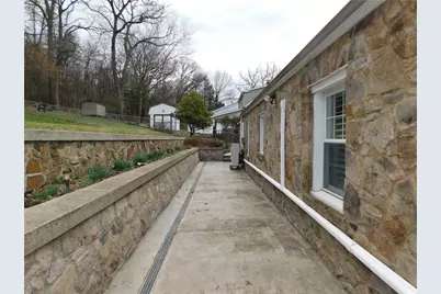 1025 Isabella Road, Connellsville, PA 15425 - Photo 6