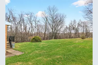 14 N Rolling Hills Ave., Hempfield Township, PA 15642 - Photo 2